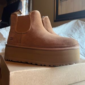 UGG NEUMEL PLATFORM CHELSEA BOOTS